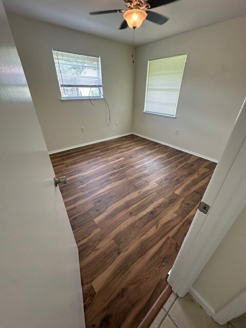 Building Photo - 2615 Demaret Dr