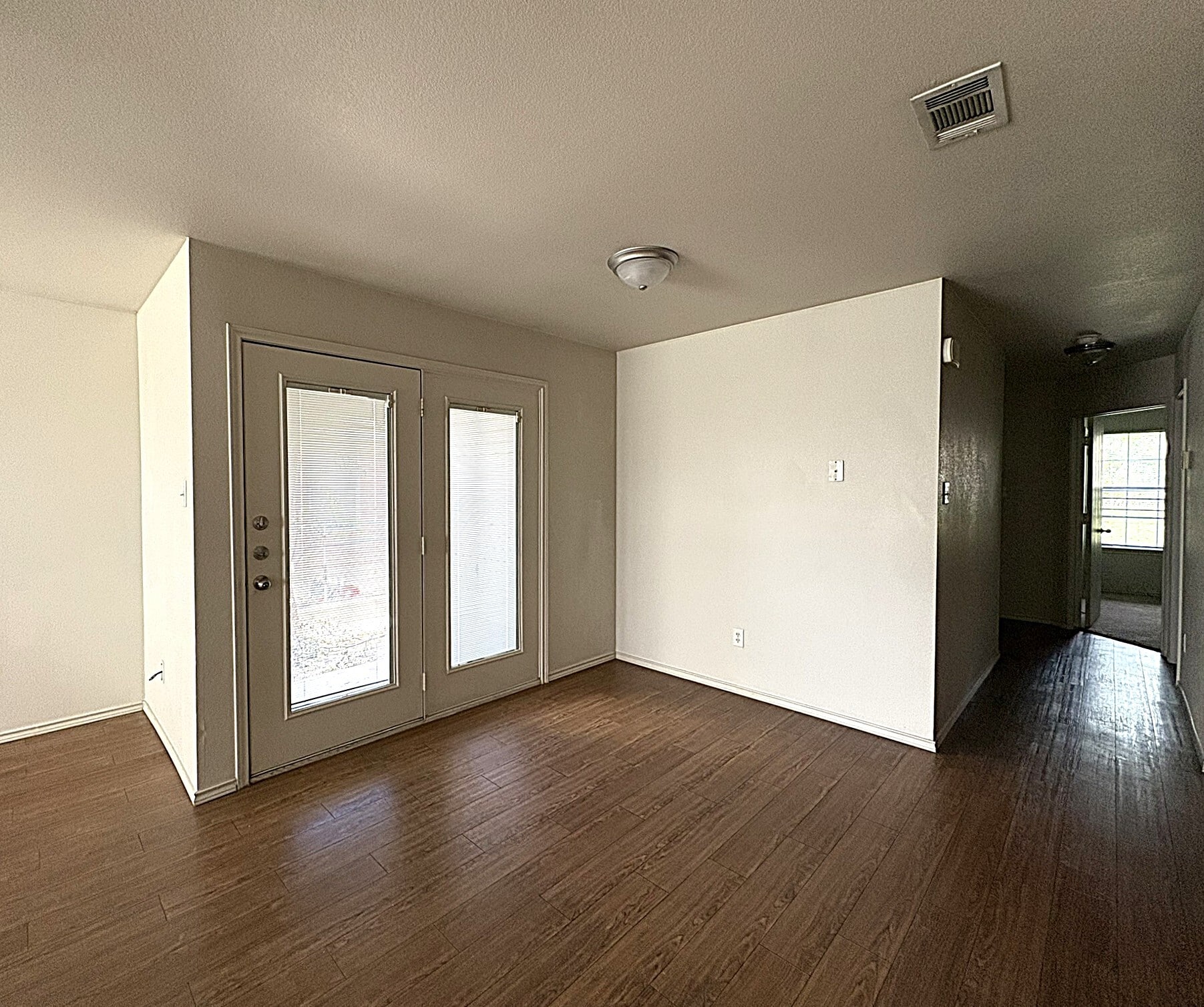 Building Photo - 6600 Temora Loop