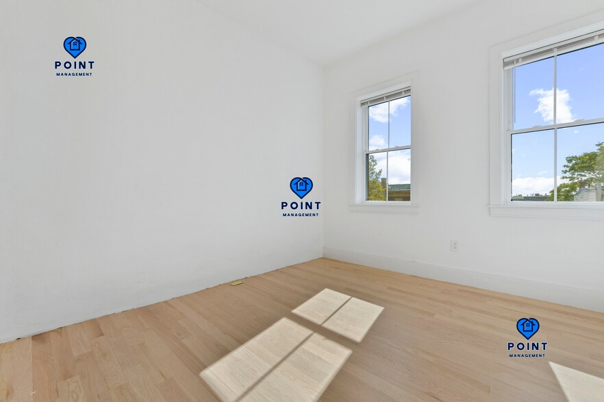 Building Photo - 86 Chelsea St