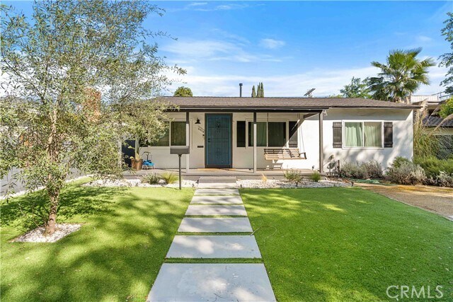Building Photo - 6512 Coldwater Canyon Ave