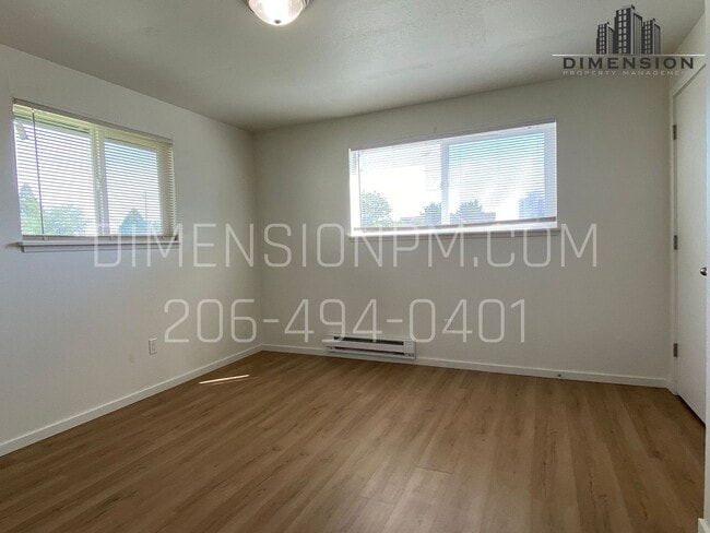 Building Photo - Sheridan Duplex