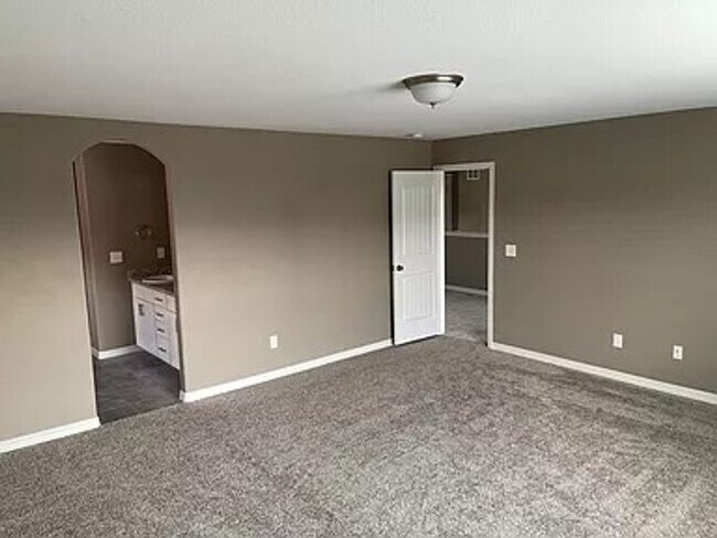 Building Photo - 8394 Talc Dr