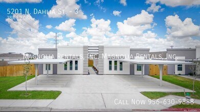 Building Photo - 5201 N Dahlia St