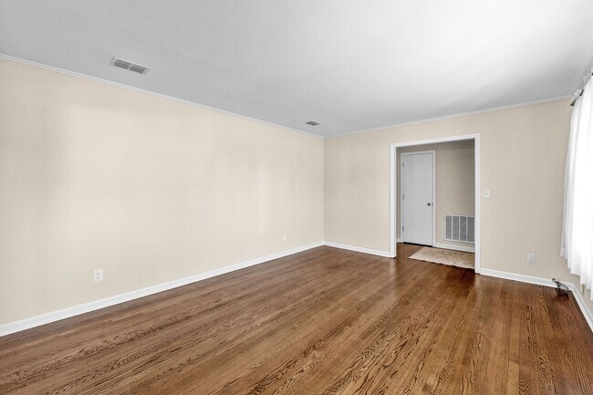 Building Photo - 311 Gardners Mill Ct