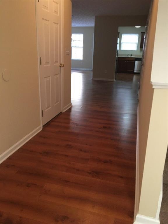 Building Photo - 135 Fern Crest Dr