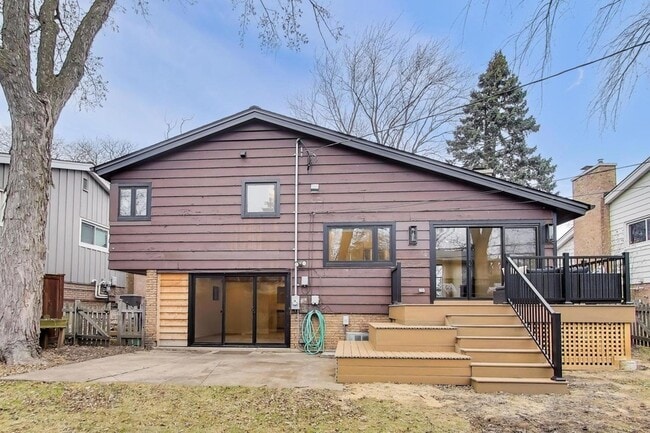 Building Photo - 3530 Hillside Rd