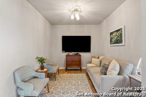Building Photo - 1607 Buckner Pl