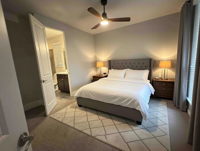 Building Photo - 5640 Larkin St