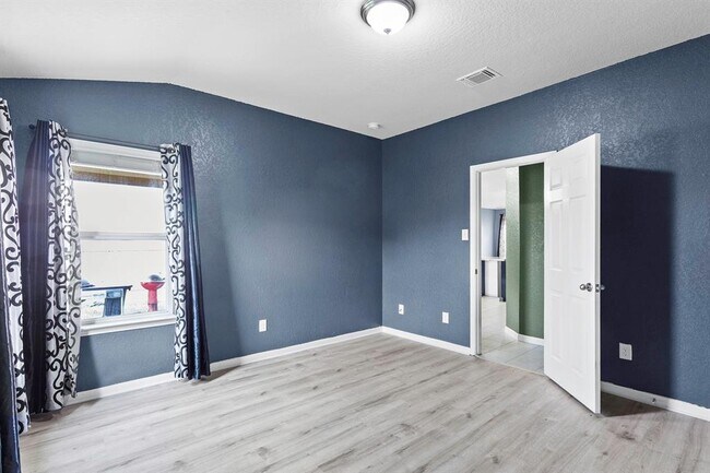 Building Photo - 1524 Wedgewood Cv