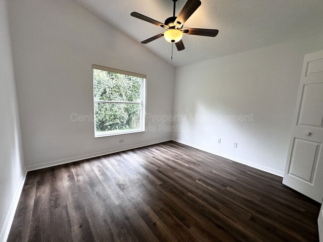 Building Photo - 3880 Becontree Pl
