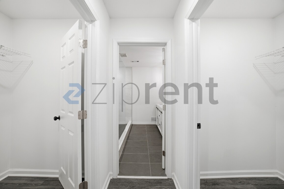 Building Photo - 175 Holly Rd NW