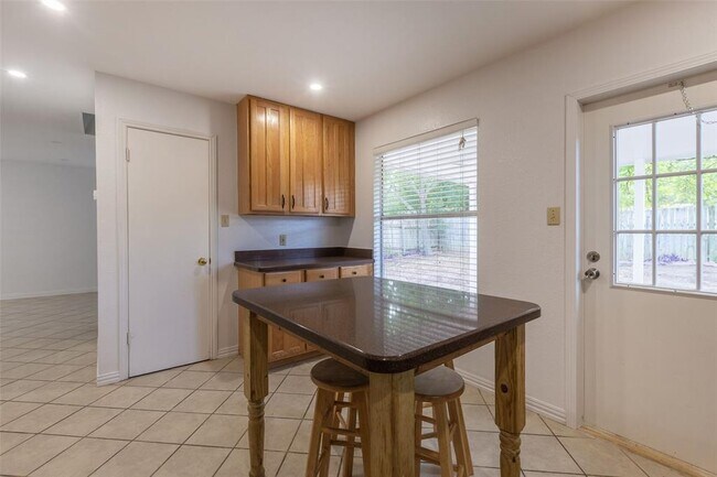 Building Photo - 8506 Bisbee Ct