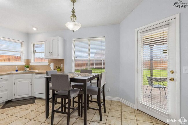Building Photo - 5411 Forest Cove Dr