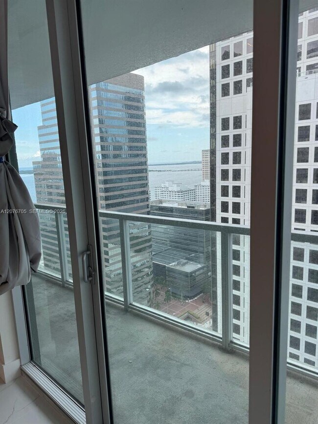 Building Photo - 500 Brickell Ave