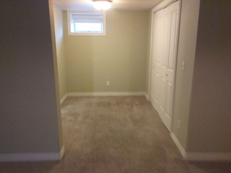 Building Photo - 170 S 1200 E