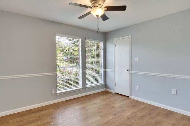 Building Photo - "Charming 3-Bedroom Cedar Park Home with 2...