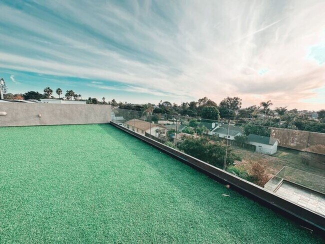 Building Photo - Palatial 6 Bed in Olde Carlsbad with Ocean Views and Roof Top deck, 1 mile to the Beach!!