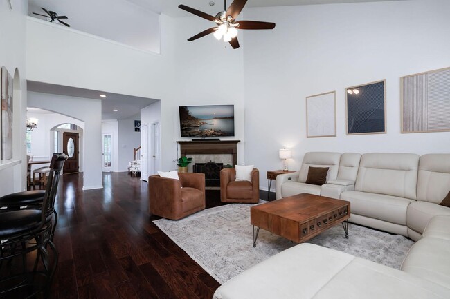 Building Photo - 19 Poplar Pine Ct