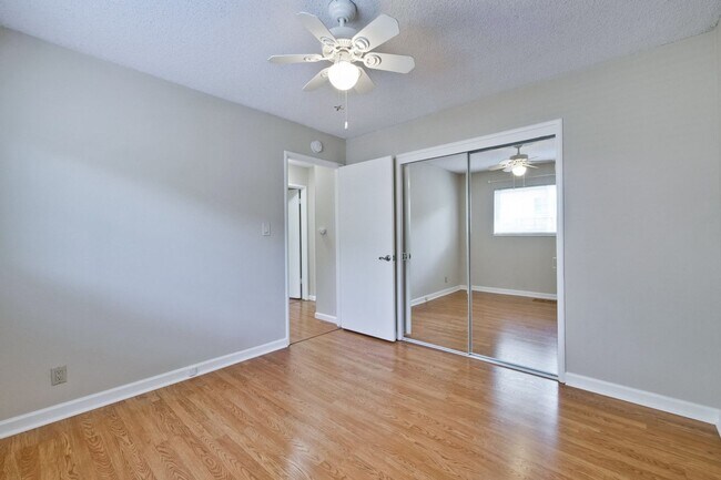 Building Photo - 1341-1343 Kingfisher Way