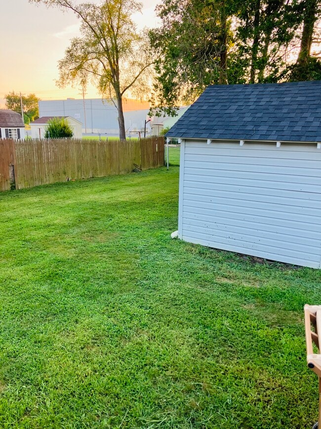 Building Photo - 400 Marshall St