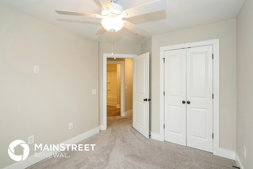 Building Photo - 146 Noble Pk Cir