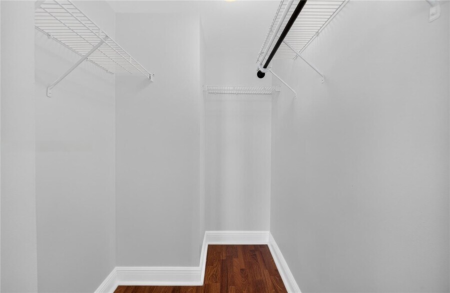 Building Photo - 1250 S Miami Ave