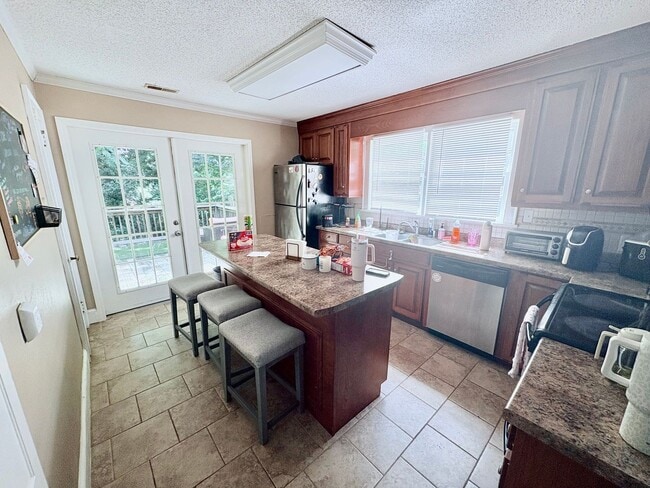 Building Photo - 266 Riggs Dr