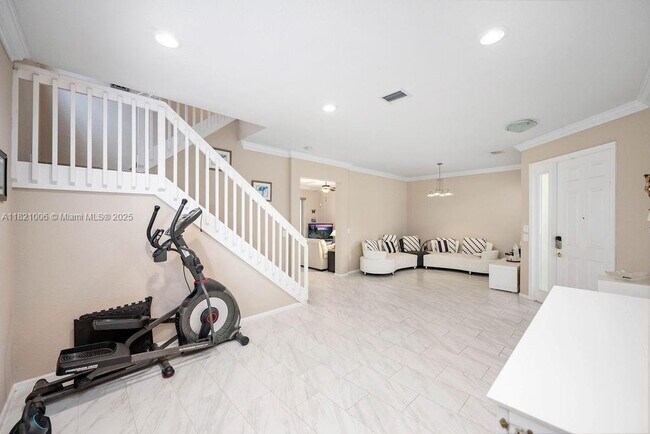 Building Photo - 7841 Jewelwood Dr