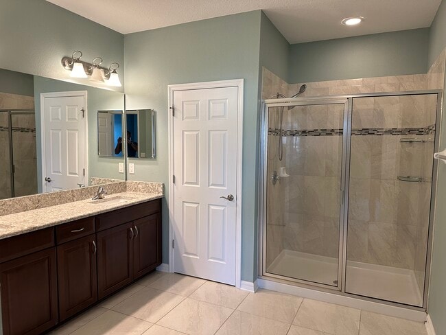Building Photo - 9119 Carolina Wren Dr