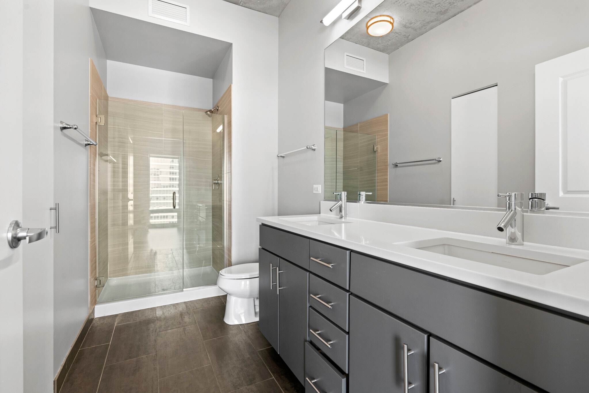 Building Photo - 114 W Polk St