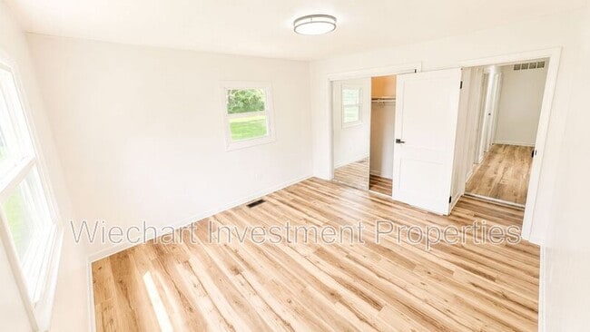 Building Photo - 2088 Arcadia Ave