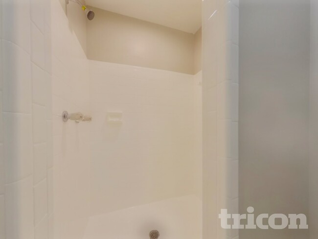 Building Photo - 424 Westridge Rd