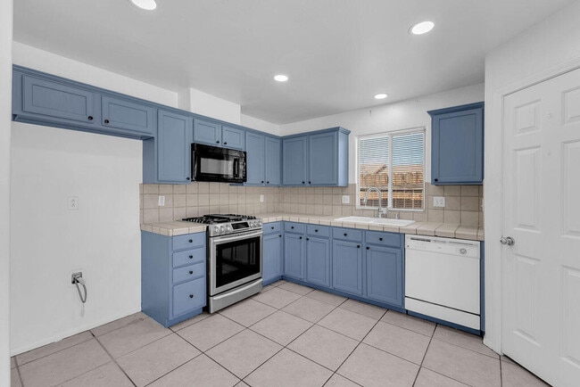Building Photo - 66300 6th St