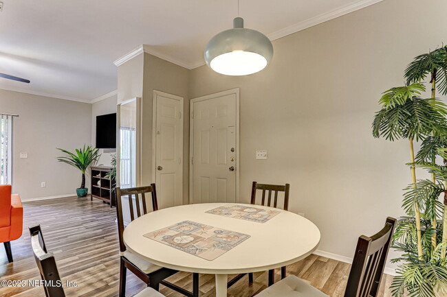 Building Photo - 170 Veracruz Dr