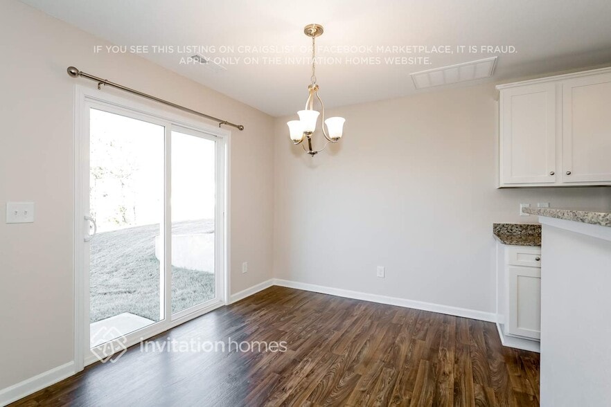Building Photo - 2240 Latimer Ln