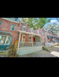 Building Photo - 816 W 9th St