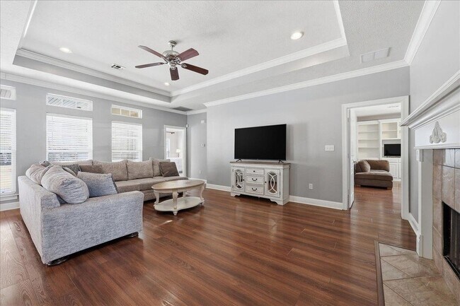 Building Photo - 2490 Amberwood Dr