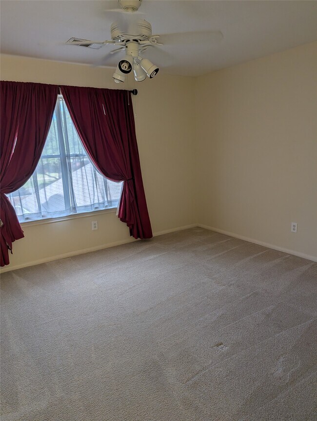 Building Photo - 15222 Holland Fields Cir