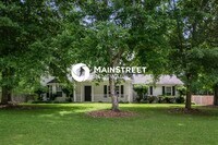 Building Photo - 3 Bedroom Pet-Friendly Home in Newnan, GA with Main Street Renewal