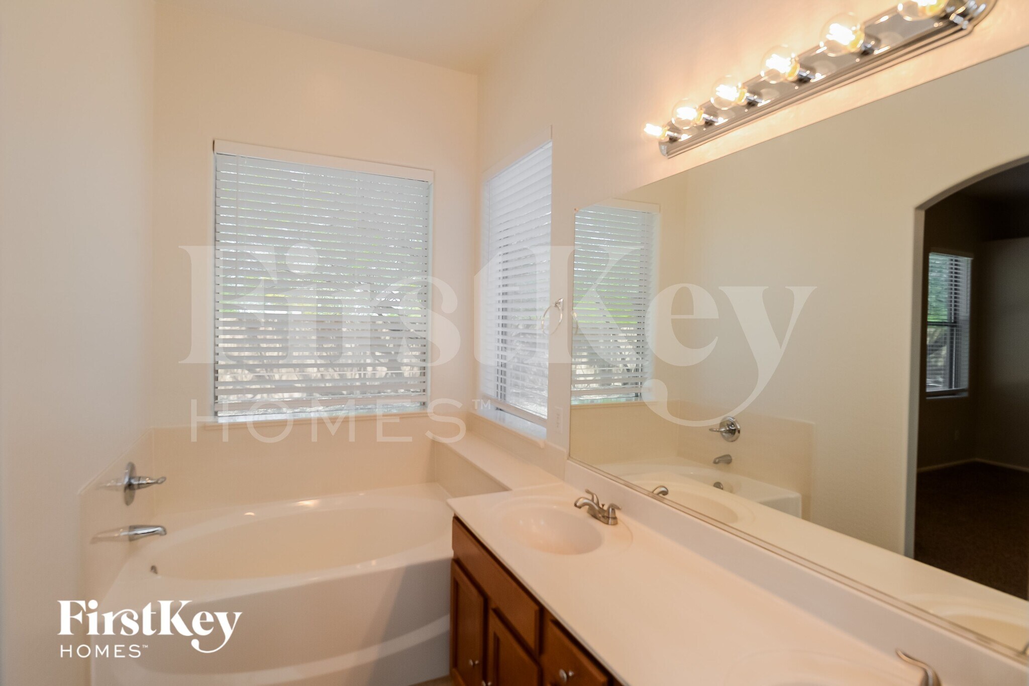 Building Photo - 32626 N Cat Hills Ave