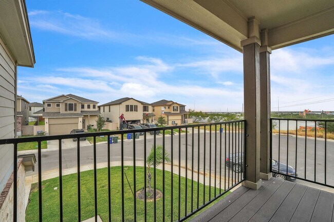 Building Photo - 8725 Owlcreek Pass Ct