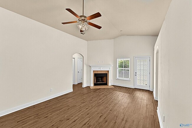 Building Photo - 130 Tybee Dr