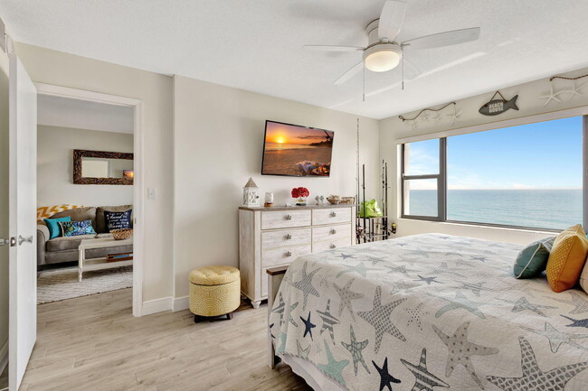 Building Photo - 9400 S Ocean Dr