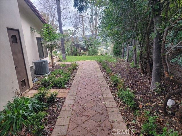 Building Photo - 10071 Highcliff Dr