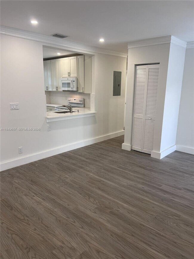 Building Photo - 1432 N Andrews Ave