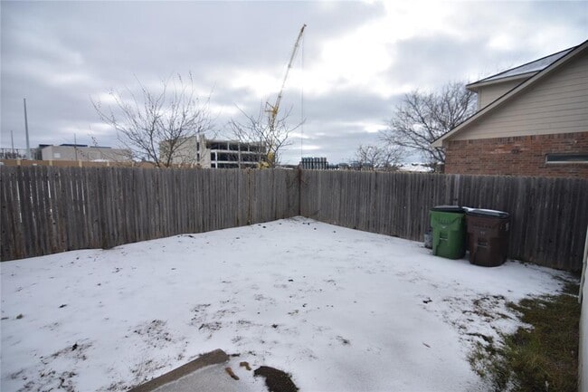 Building Photo - 2413 Rachel Ct