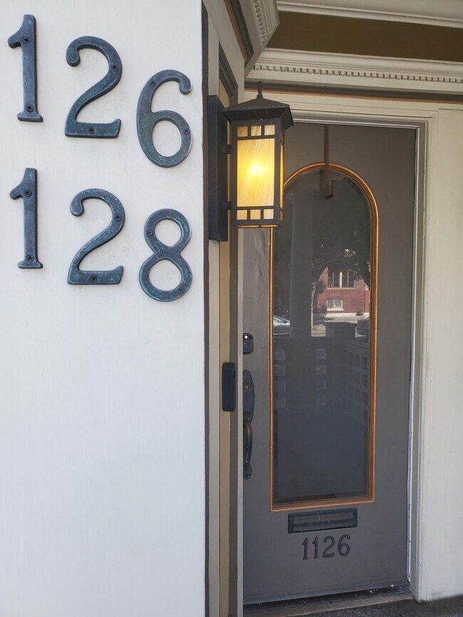 Building Photo - 1126 Masonic Ave