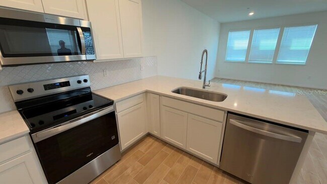 Building Photo - 4568 ORCHARD VIEW Aly