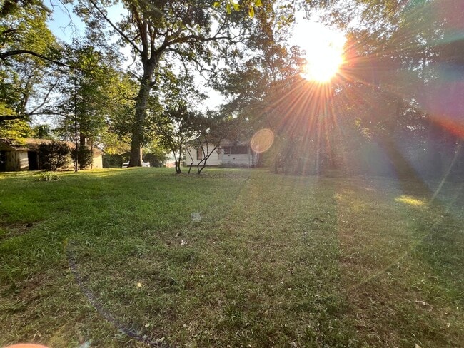 Building Photo - 2 Bed | 2 Bath Single Family Home