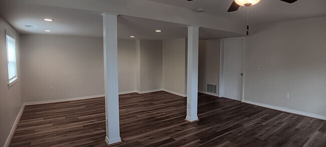 Building Photo - Christiansburg, 3 BR / 2 BA, Available Now